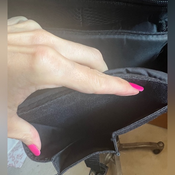 EUC unique gender neutral black triangular crossbody bag - Picture 11 of 15